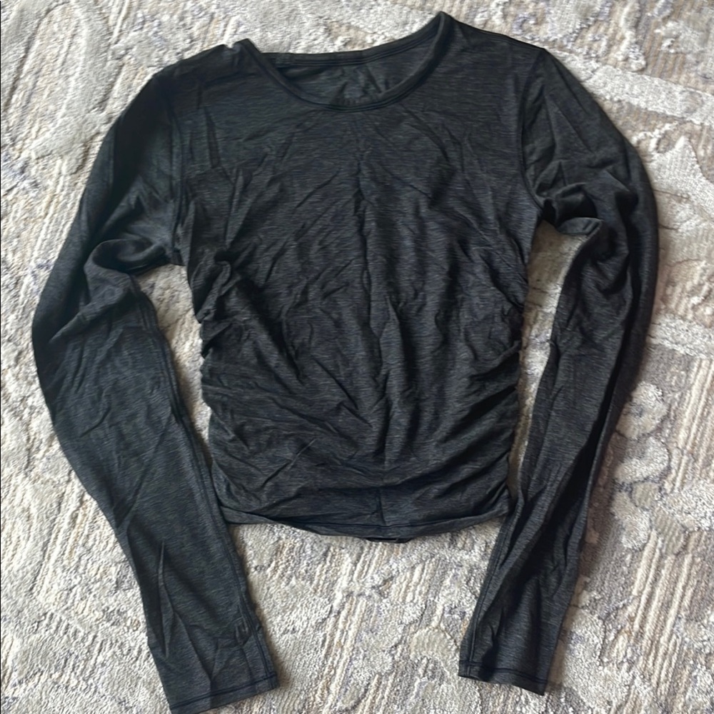 Women's lululmeon Grey Long Sleeve Top